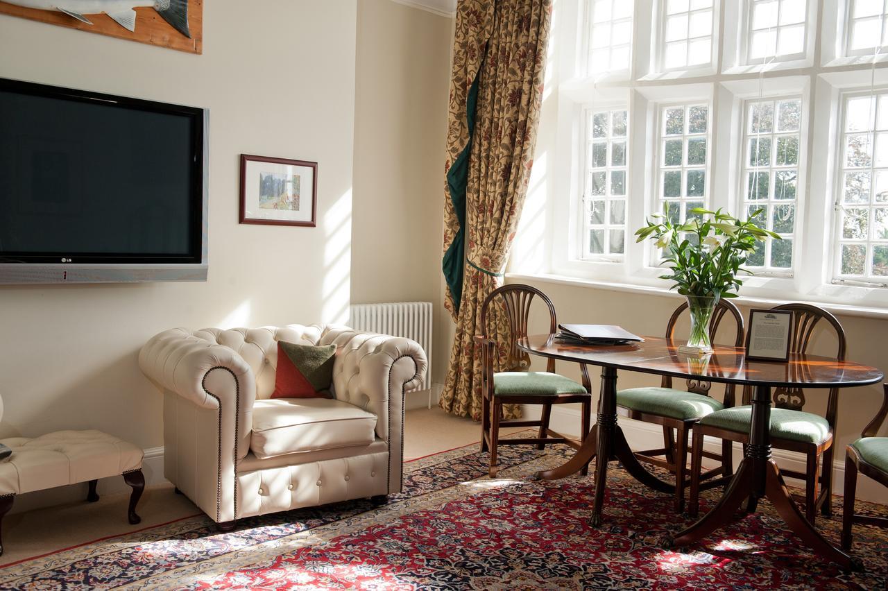 Goldsborough Hall Нерсборо Екстериор снимка