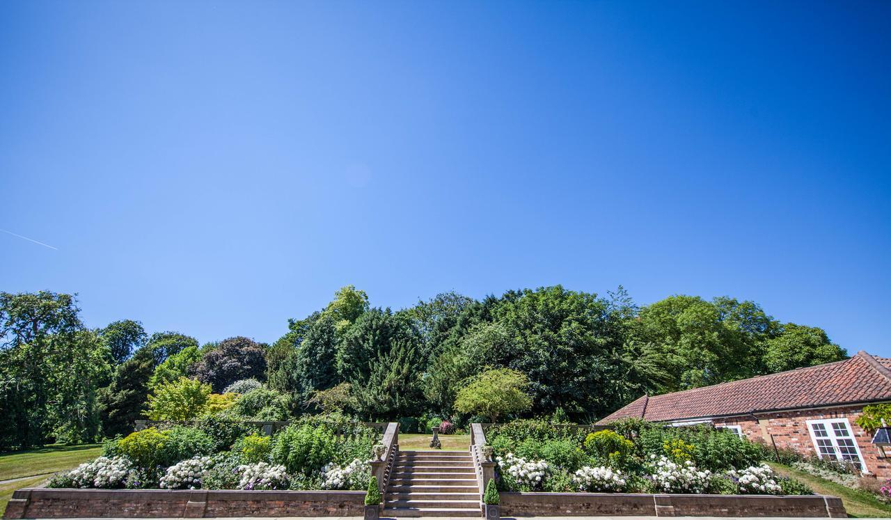 Goldsborough Hall Нерсборо Екстериор снимка